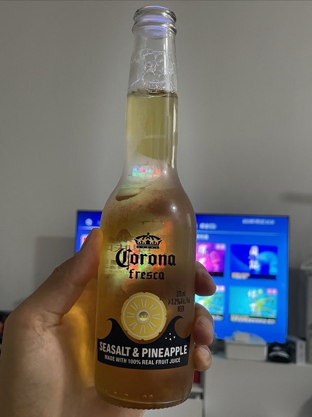 夏天回家一杯冰啤酒，舒服极了