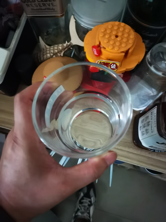 玻璃杯
