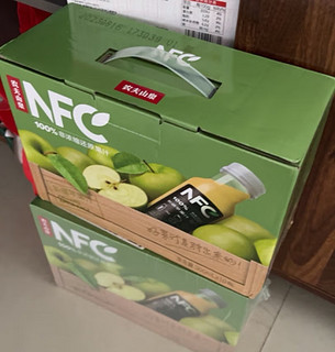 给孩子喝的农夫山泉NFC苹果汁