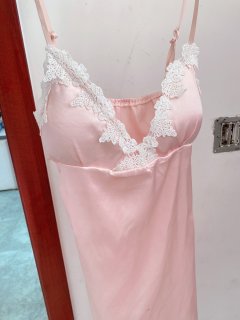 这衣服有点情趣那味儿了