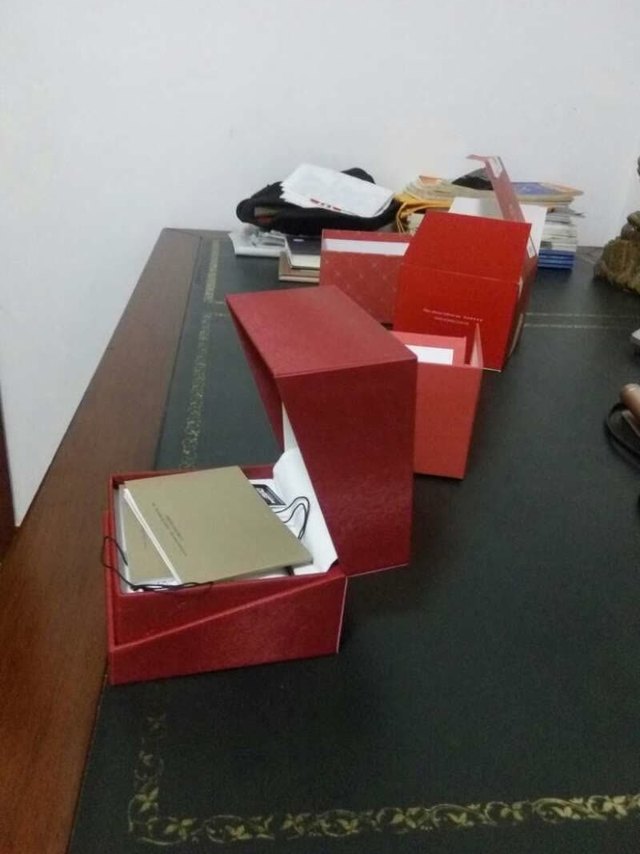 刚接到货，总体还满意，配带一段时间再做追
