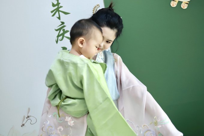 兰若庭汉服