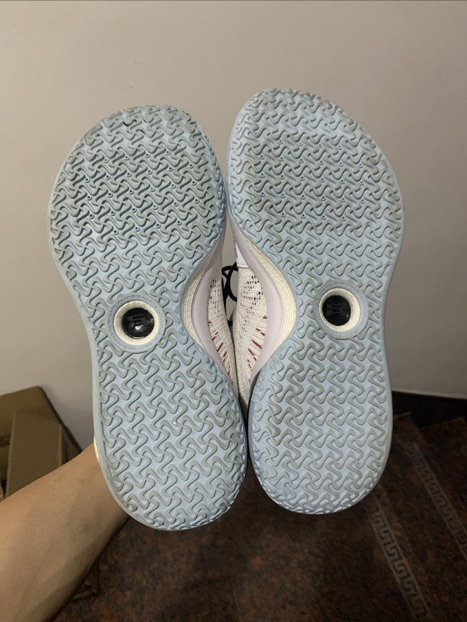 篮球鞋