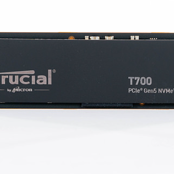 美光 Crucial T700 Gen5 SSD