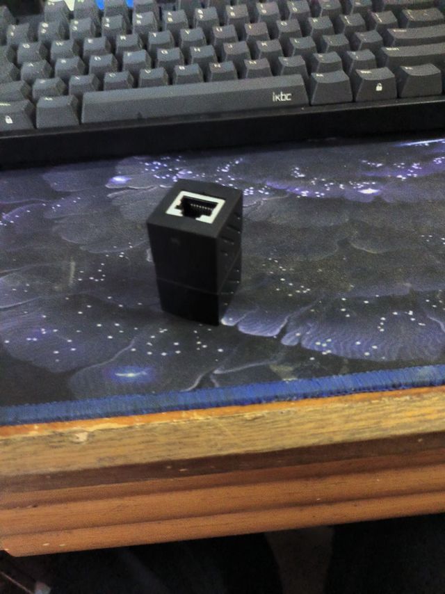 实用的绿联千兆网线转接器