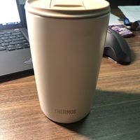 膳魔师的保温水杯