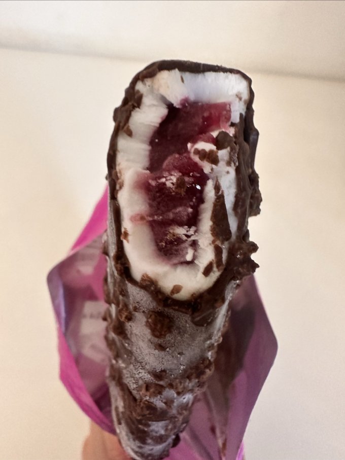 蓝莓味道的巧乐兹也是无敌好吃啊