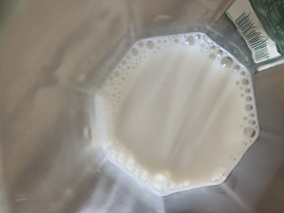奶香浓郁的有机好奶——圣牧沙漠有机纯牛奶