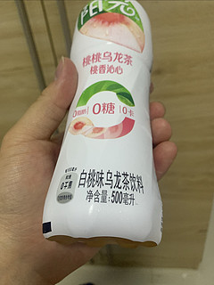 夏日饮料新选择-桃桃乌龙茶