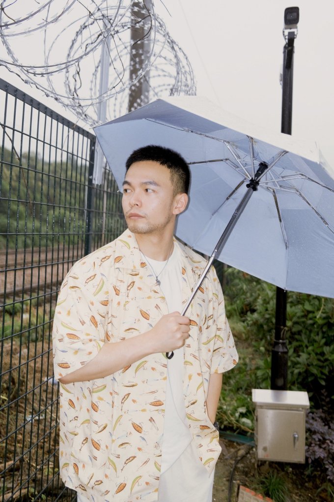 马登男士衬衫