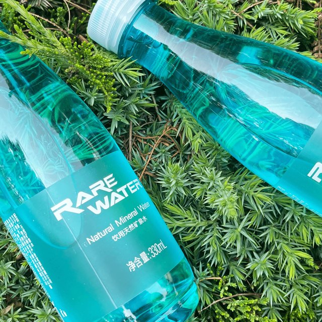 为夏日这抹清凉甘甜打CALL，「汉水硒谷」RAREWATER天然矿泉水“品后感”｜「新」试用报告