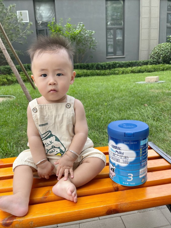 纽奶乐婴儿奶粉