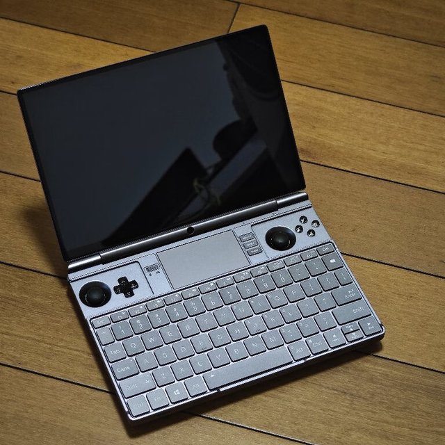 GPD Win Max2游戏机，10英寸便携掌上电脑，1kg重量携带方便