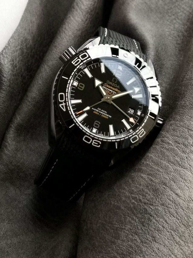 欧米茄海马系列 深海之黑