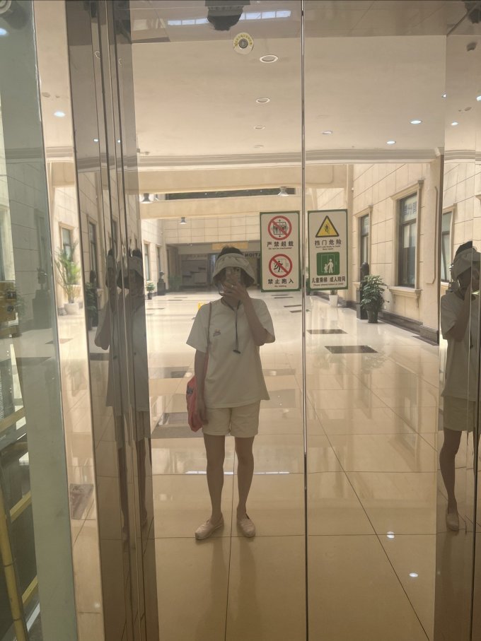 女士T恤