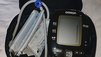 高血压患者必备——欧姆龙J751电子血压计