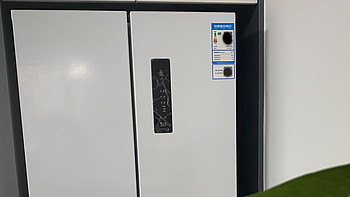 冰箱位预留太小，最终购入美菱零嵌400L冰箱完美解决