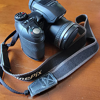 中年人的老玩具 篇五：曾经的“长焦之王”——富士S5500数码相机