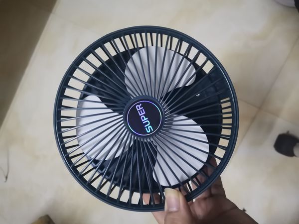 折叠小风扇，睡觉，外出都方便。
