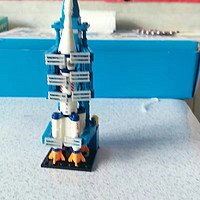 给孩子们买了非常有趣的火箭拼装积木玩具