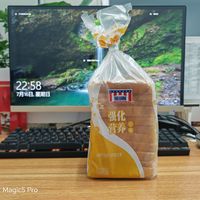 曼可顿强化营养全麦切片面包作为早点蛮好的