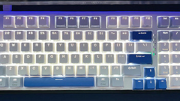 电脑外设 篇一：杜伽K615w 97键机械键盘实测：晶莹剔透背后是满满幸福感 