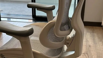 家居百货 篇一：打工人的福音！西昊Doro C100人体工学椅的舒适体验