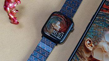 夏天戴手表用哪款表带最舒服？非PITAKA的梦幻之地彩碳苹果表带莫属了！