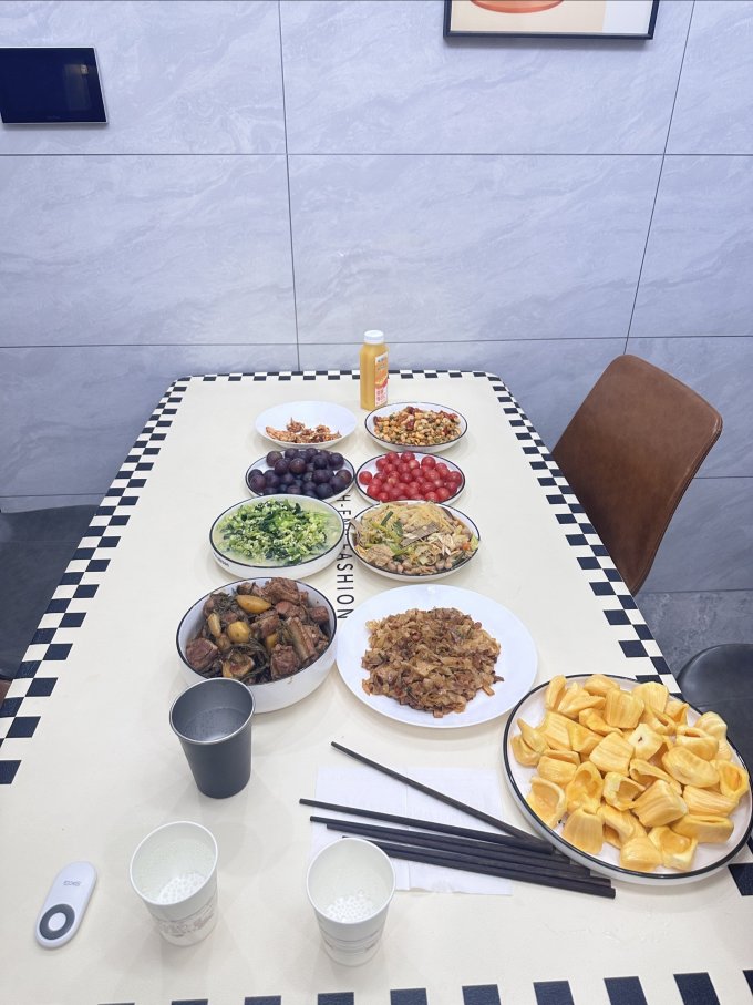 聚会餐饮