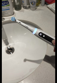 欧乐B成人电动牙刷成人 iO5智能刷 iO系列圆