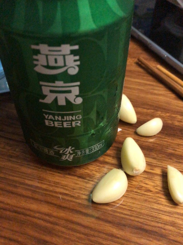 配上单位的下山虎,来一杯冰啤酒