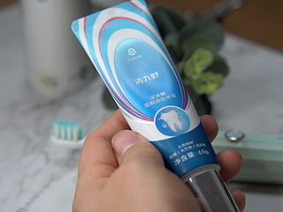 使用简单方便 这款牙膏用着很舒坦