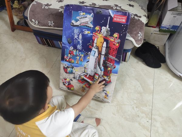 从小种下航天梦的种子！
