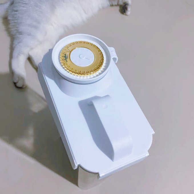 嬉皮狗宠物储粮桶