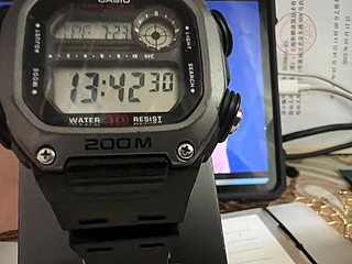 卡西欧的手表，据说有200米防水
