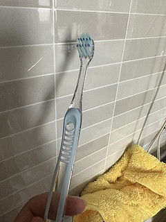 我用过的最不好用的牙刷