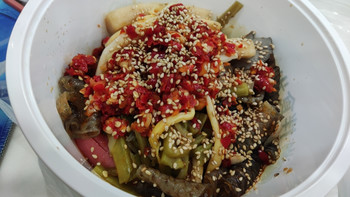 11块钱买了一大盒凉拌菜 