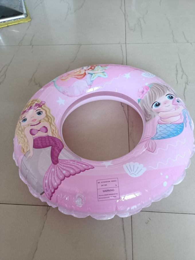 游泳圈