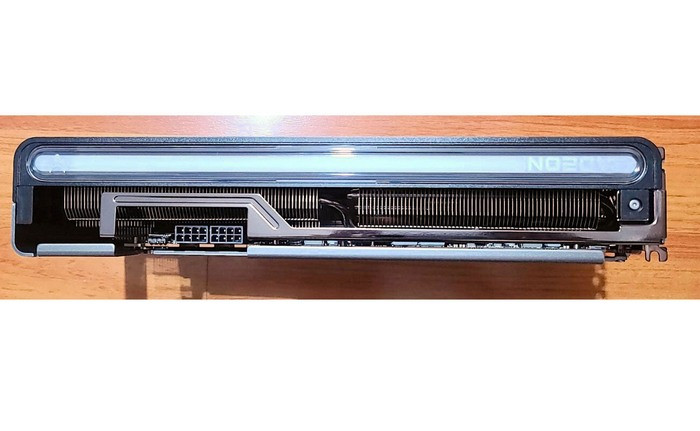 网传丨蓝宝石 RX 7900 GRE NITRO+“超白金”非公卡现身，国内独享，散热器缩水