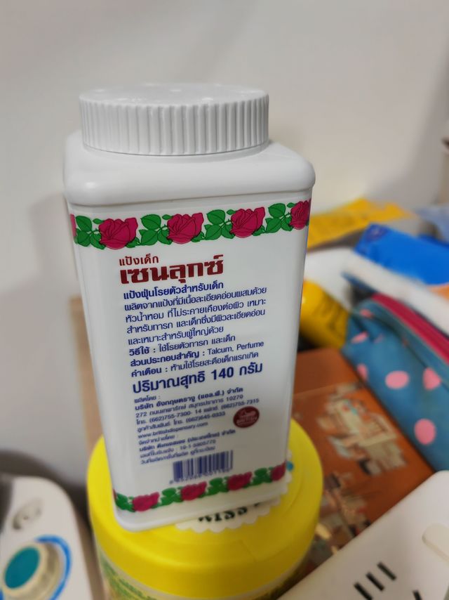 婴孩爽身粉，蛇粉帮你告别闷热，留住清爽！