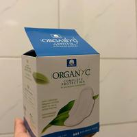 第一次用🇮🇹的姨妈巾，让俺来试试适不适合