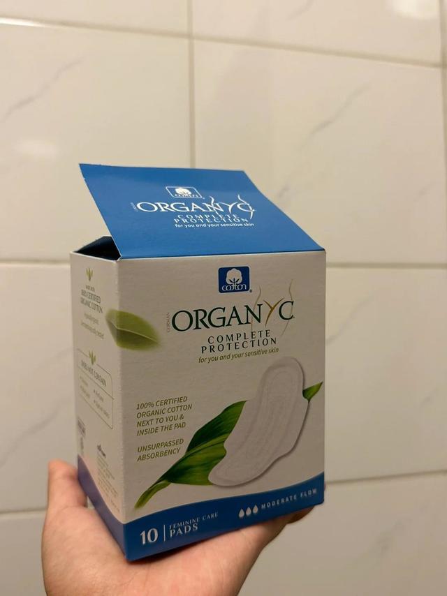 第一次用🇮🇹的姨妈巾，让俺来试试适不适合