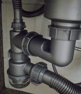 厨房台盆下水管