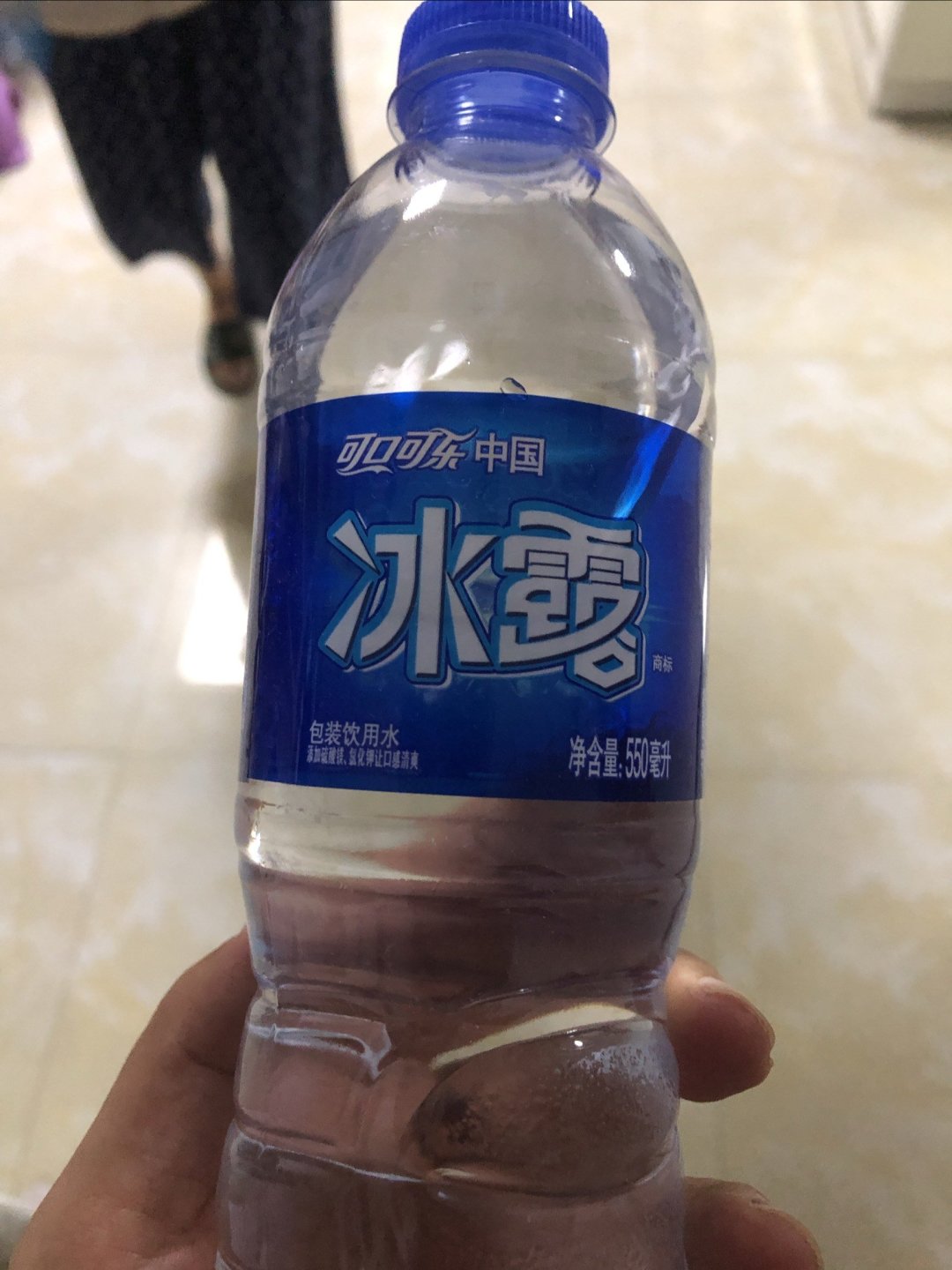 冰露纯净水,夏日解渴好物