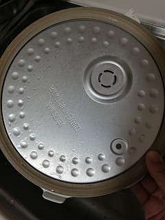  小米电饭煲内盖也需要定期拆卸清洗