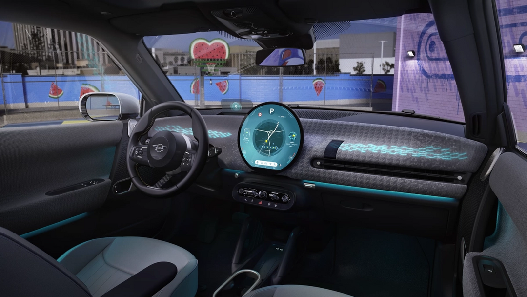 MINI全新车机解析，超大圆形OLED屏幕