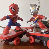 蜘蛛侠、奥特曼特技滑板车，孩子们的超级英雄冒险玩具