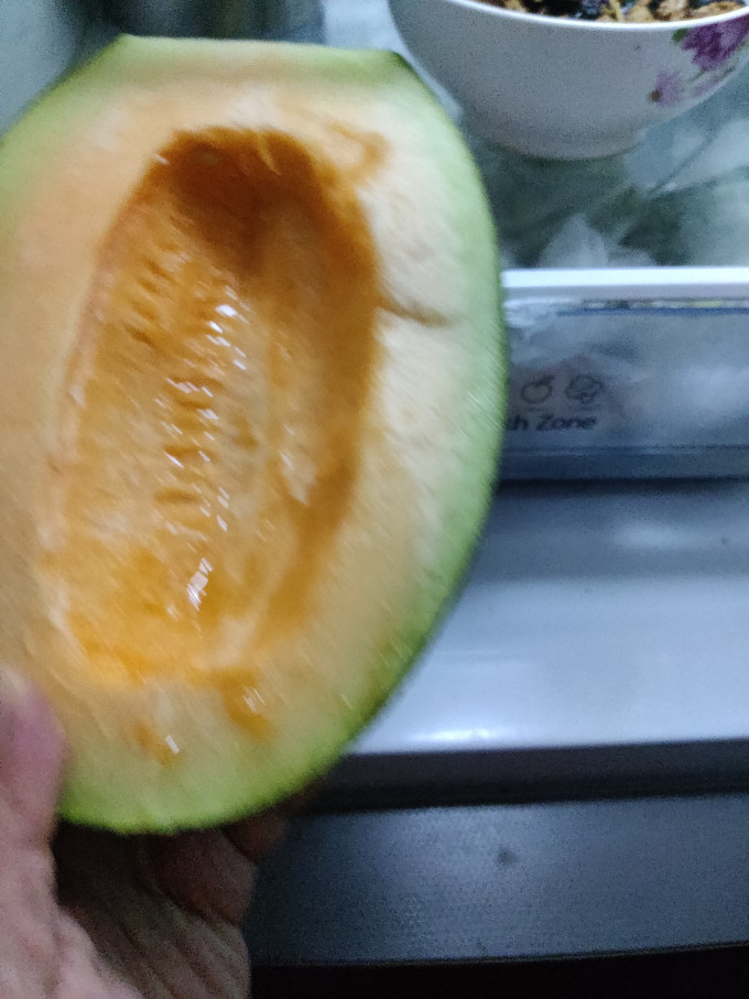 妃尝新鲜水果