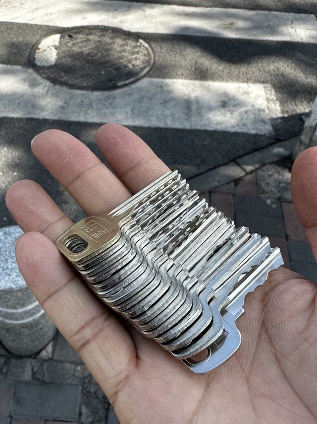 原来管道井钥匙是通用的