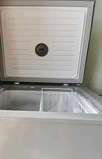 冰柜用久就该除冰了